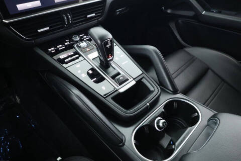 2022 Porsche Cayenne