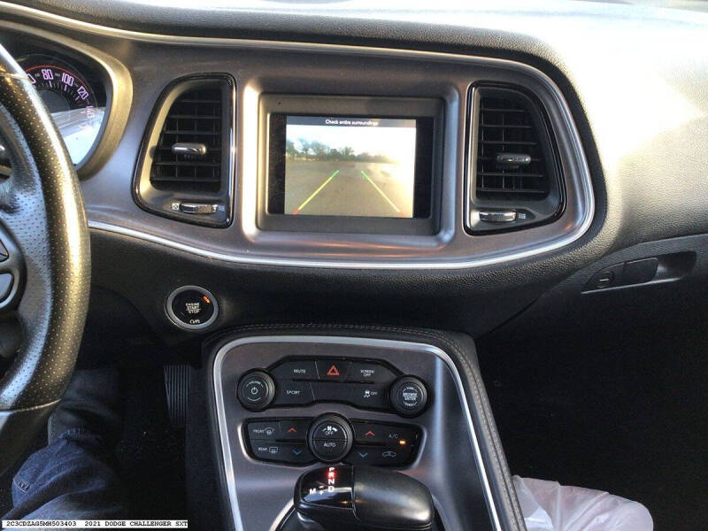 2021 Dodge Challenger SXT