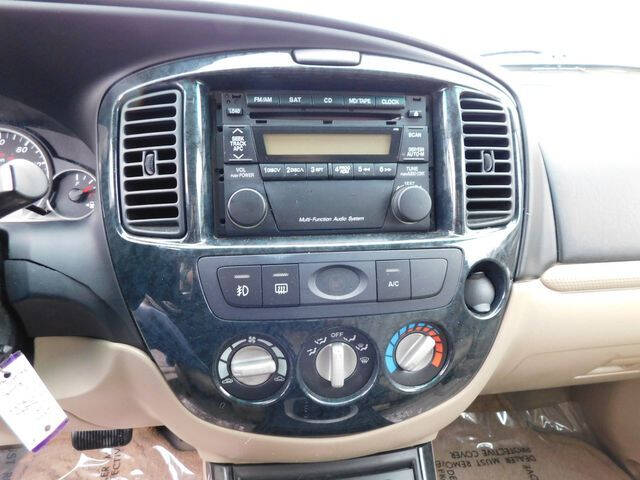 2005 Mazda Tribute s