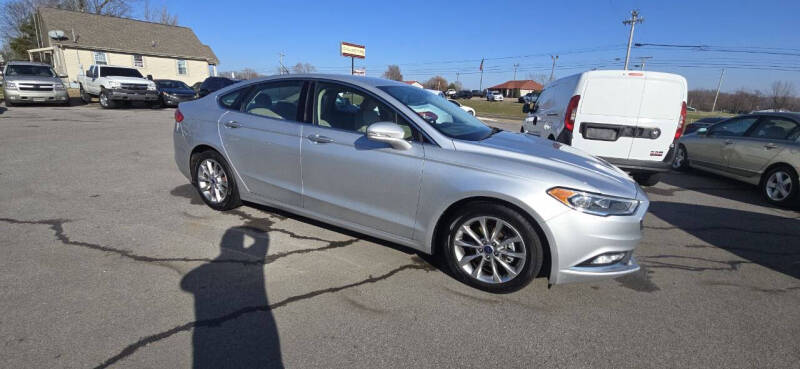 2017 Ford Fusion SE's photo