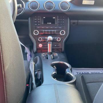 2017 Ford Mustang V6