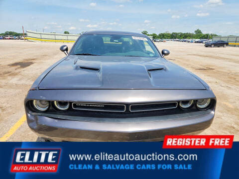 2015 Dodge Challenger SXT Plus