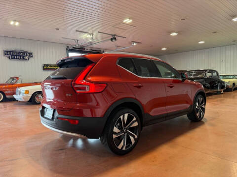 2023 Volvo XC40 B5 Plus Bright Theme