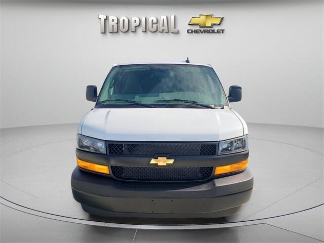 2025 Chevrolet Express 2500