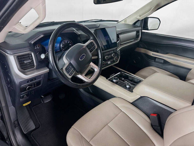 2023 Ford Expedition MAX XLT