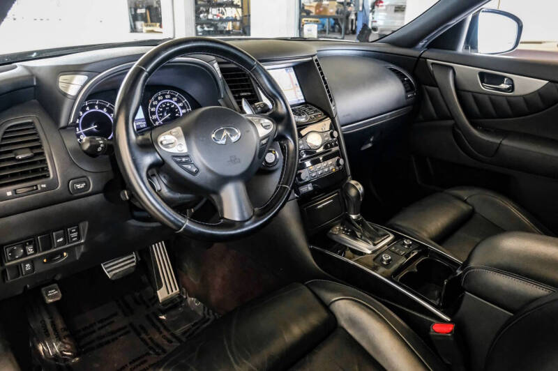 2015 Infiniti QX70