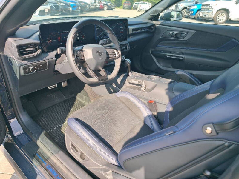 2025 Ford Mustang Dark Horse