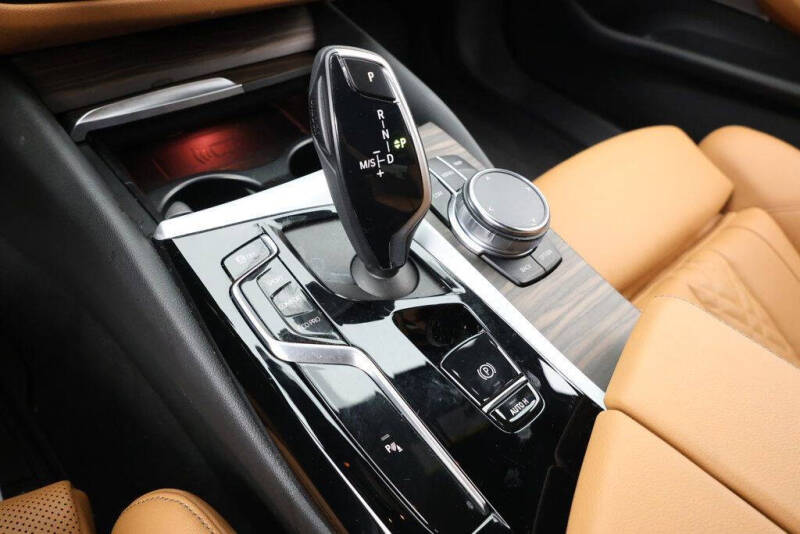 2023 BMW 5 Series 530i