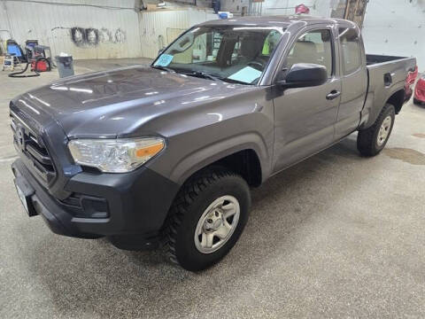 2017 Toyota Tacoma SR