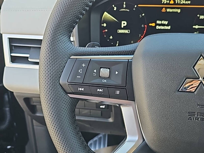 2025 Mitsubishi Outlander SEL Platinum Edition