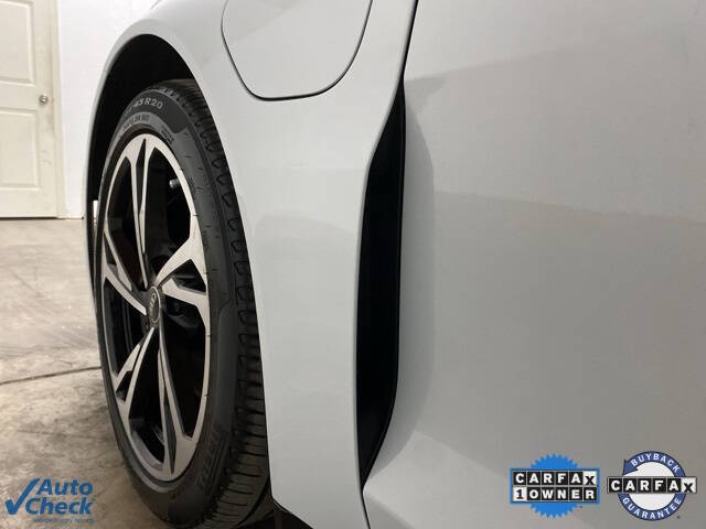 2024 Audi e-tron GT quattro Prestige