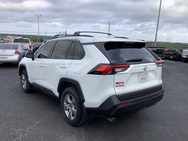 2022 Toyota RAV4 XLE
