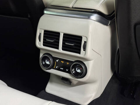 2019 Land Rover Range Rover Velar P250 R-Dynamic SE