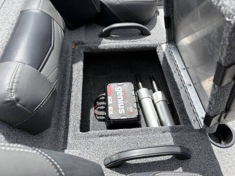 2020 Tracker Pro195TXW