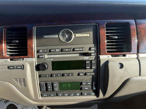 2008 Lincoln Town Car Signature Limited