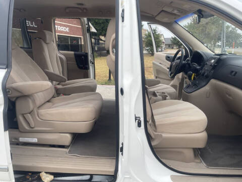 2007 Hyundai Entourage GLS