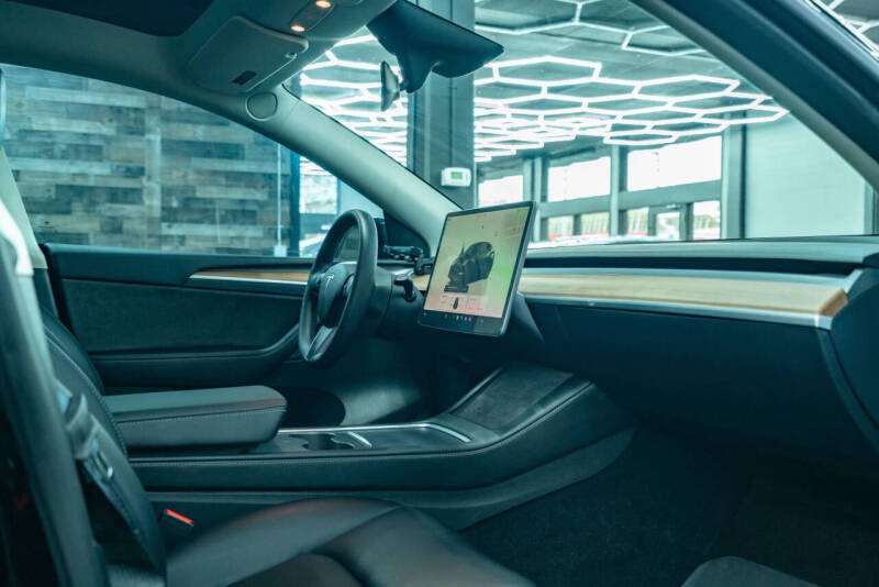 2023 Tesla Model Y Performance