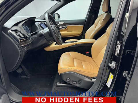 2017 Volvo XC90 T6 Momentum