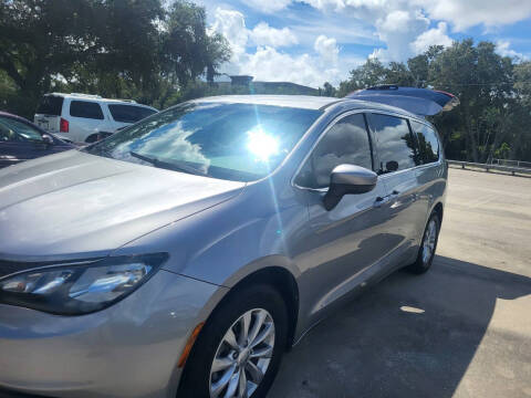 2017 Chrysler Pacifica Touring