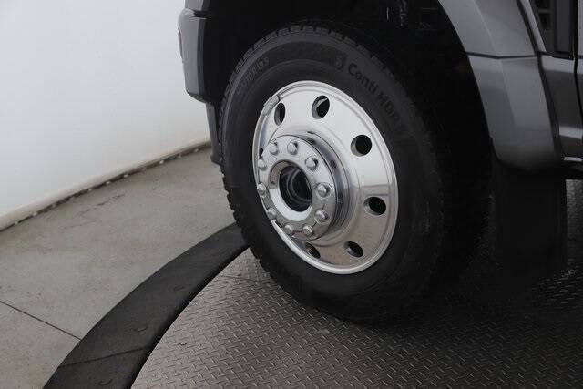 2025 Ford F-450 Super Duty Platinum