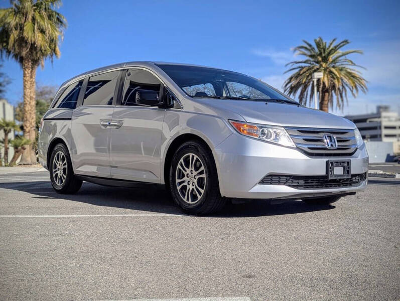 2013 Honda Odyssey EX-L photo 2