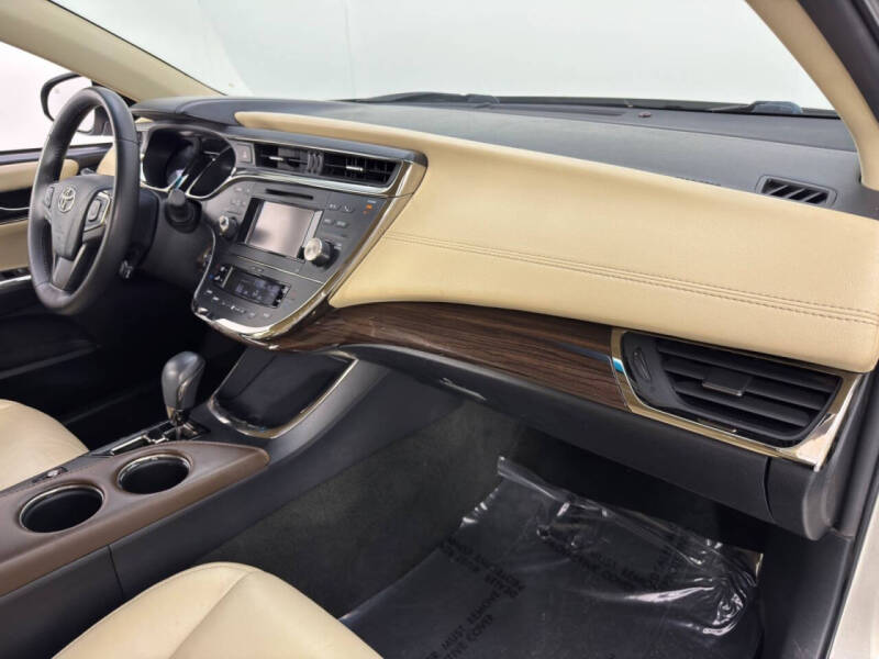 2013 Toyota Avalon XLE