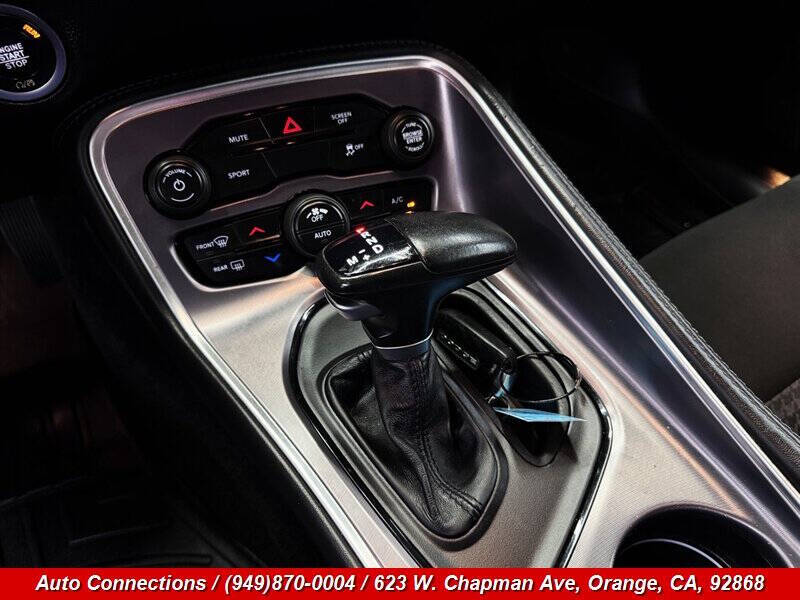 2019 Dodge Challenger SXT