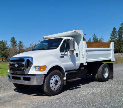 2009 Ford F-750 for sale at CPMTRUCKSALES.COM in Central Point OR