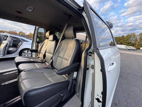 2016 Kia Sedona LX