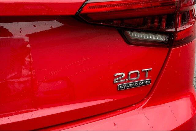 2017 Audi A4 2.0T quattro Premium Plus