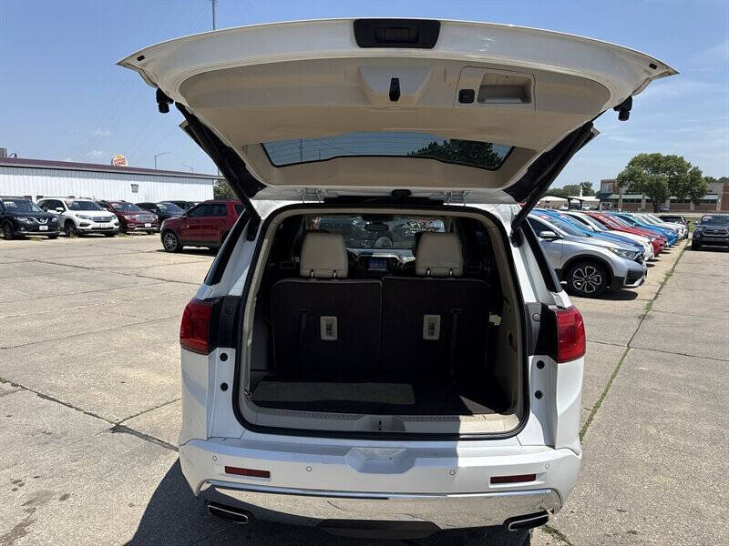 2017 GMC Acadia Denali