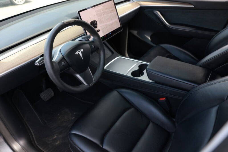 2023 Tesla Model Y Long Range
