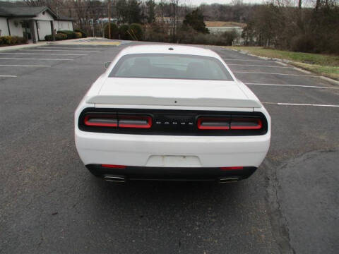 2021 Dodge Challenger SXT