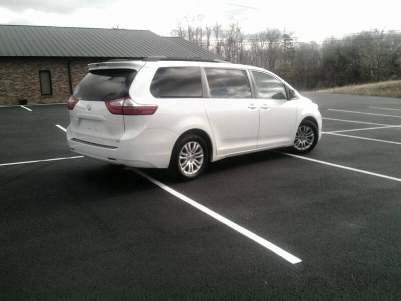 2016 Toyota Sienna