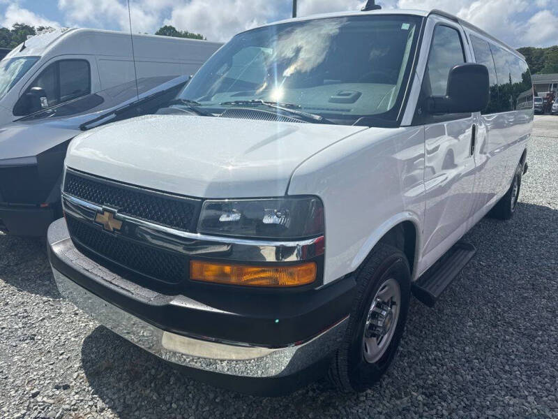 2025 Chevrolet Express LT 3500