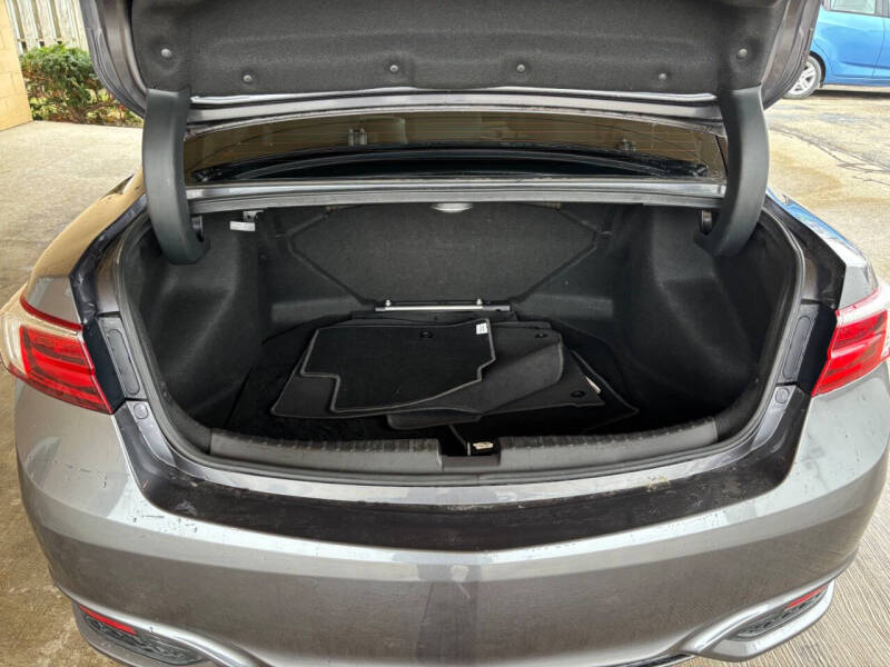 2017 Acura ILX w/Premium