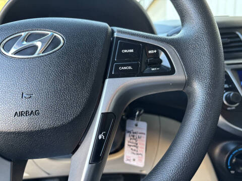 2016 Hyundai Accent SE