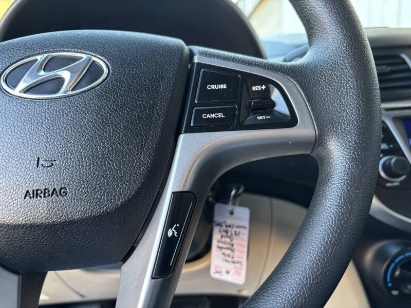 2016 Hyundai Accent SE