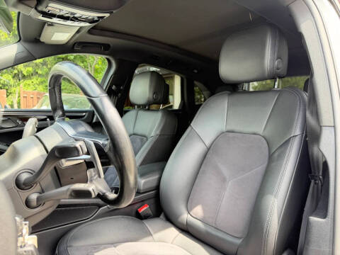 2020 Porsche Macan