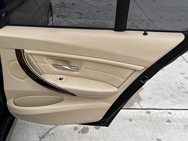 2013 BMW 3 Series 328i