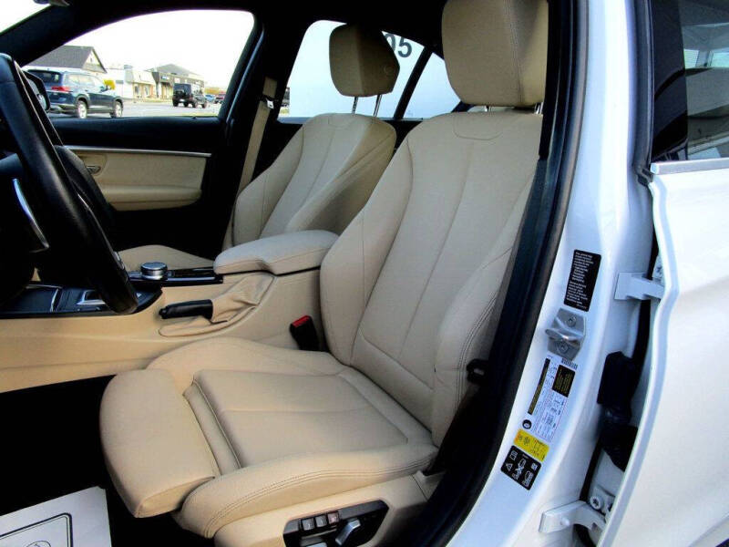 2017 BMW 3 Series 330i xDrive