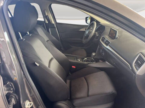 2017 Mazda MAZDA3 Sport