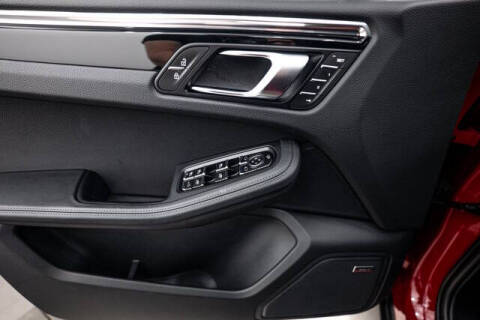 2026 Porsche Macan T