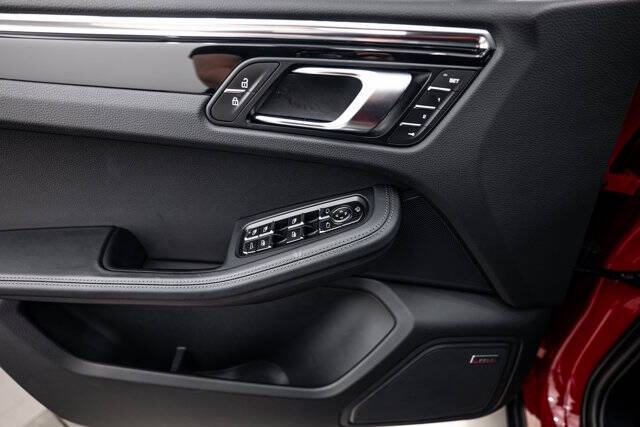 2026 Porsche Macan T