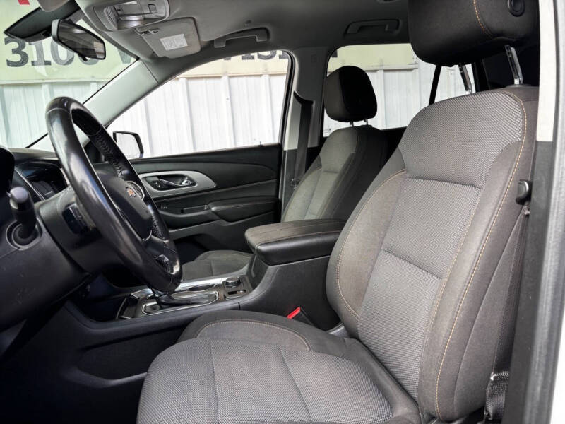 2018 Chevrolet Traverse LT Cloth