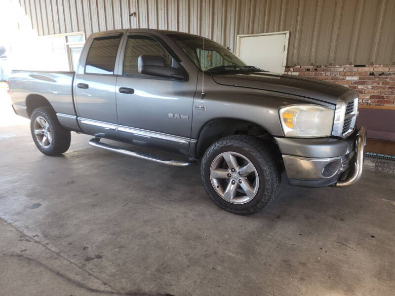 2008 Dodge Ram 1500 Pickup SLT photo 9