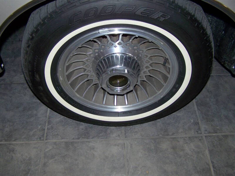 1988 Lincoln Town Car Signature