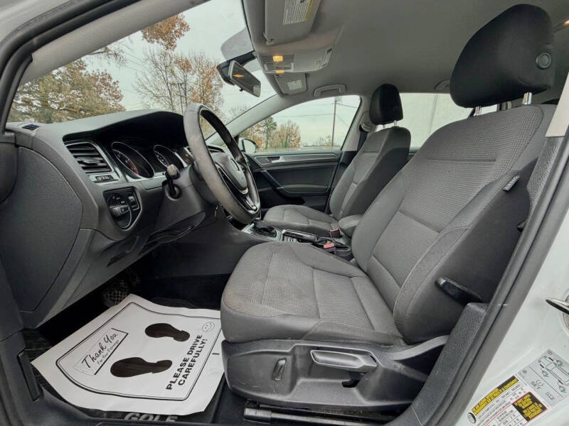 2018 Volkswagen Golf TSI S