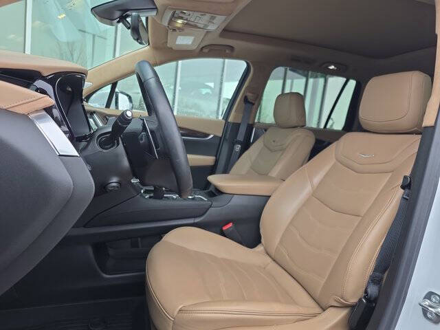 2025 Cadillac XT6 Sport