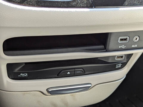 2017 Chrysler Pacifica Touring-L Plus